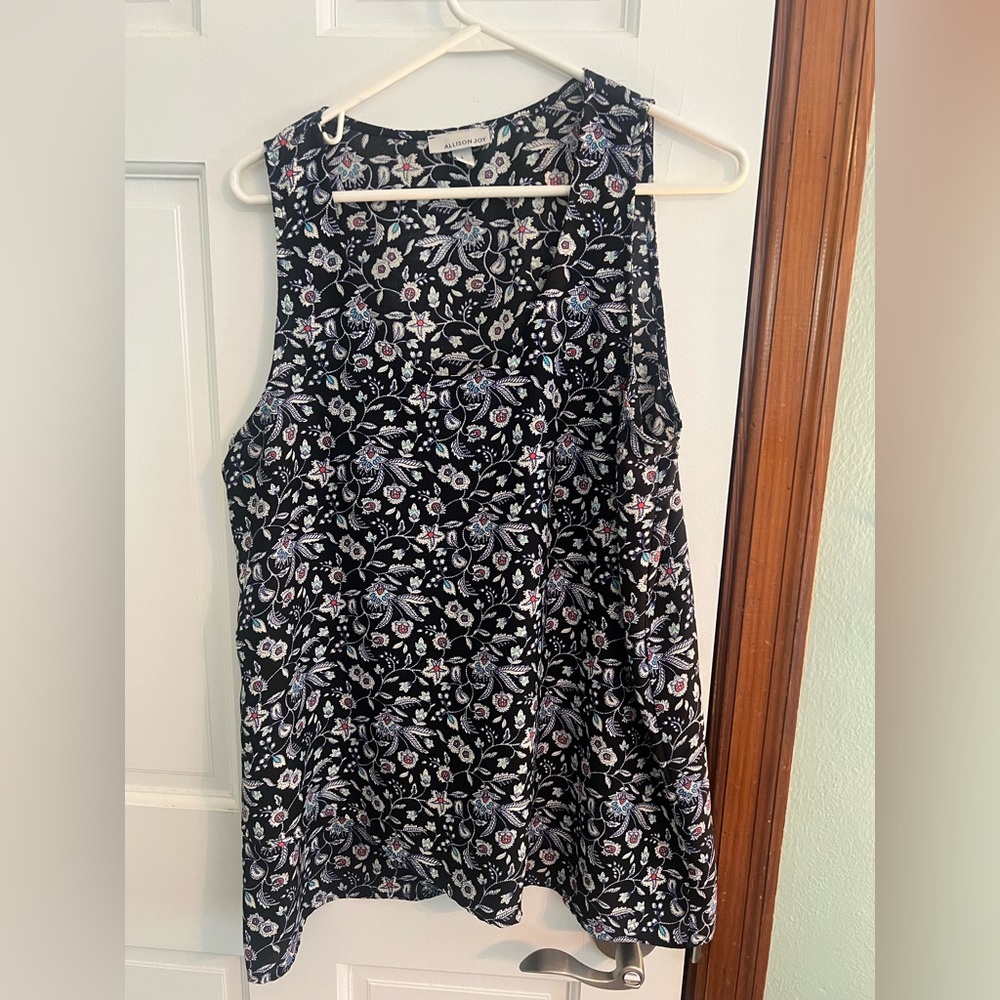 Floral tank with tier front